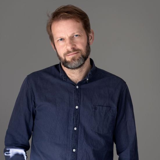 Portræt af Dennis Nørmark.